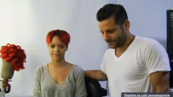 Please look after the break for a pic of Rihanna sans makeup and wig.
